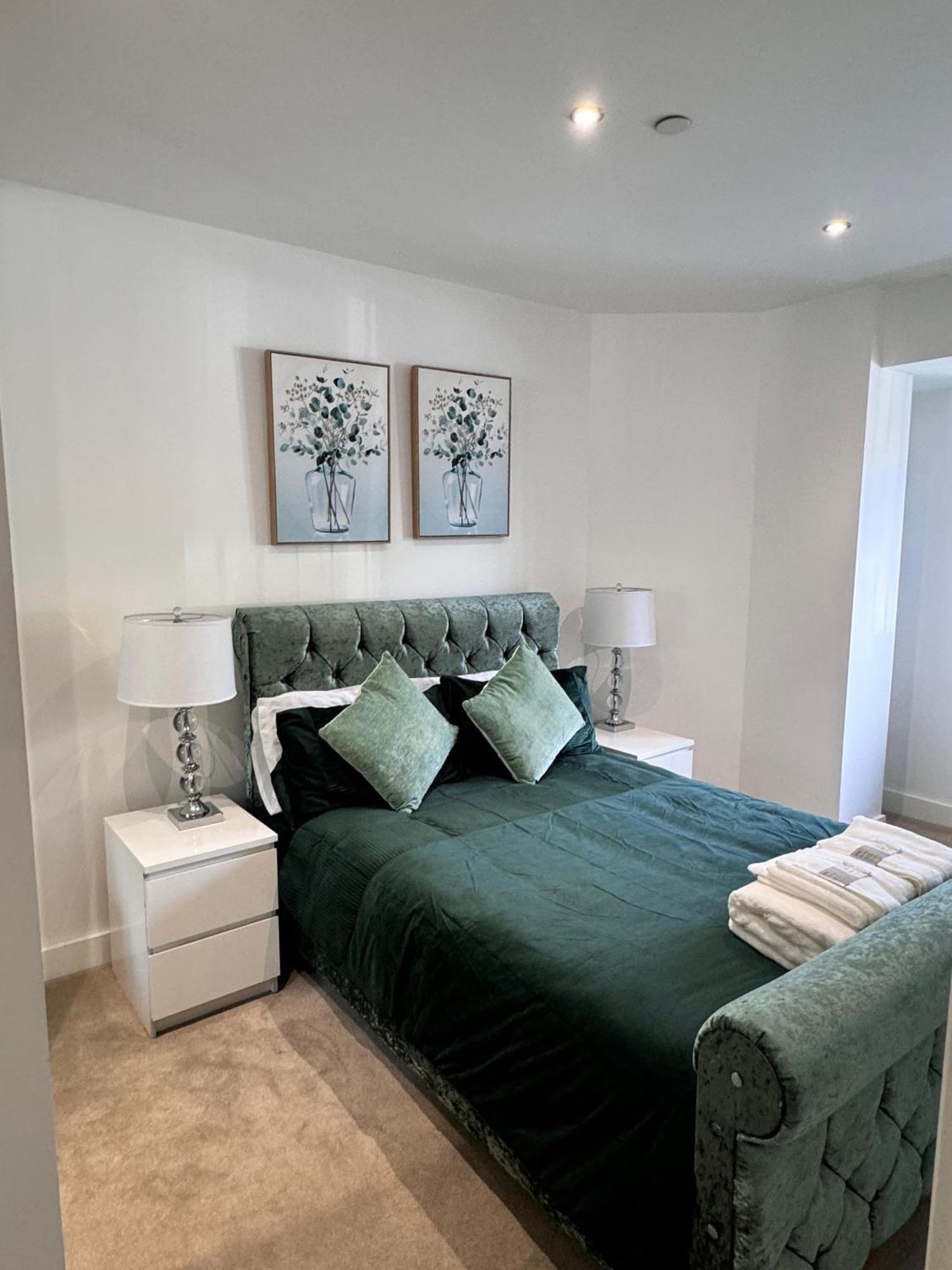 Stylish Luxury Solihull Flat 외부 사진